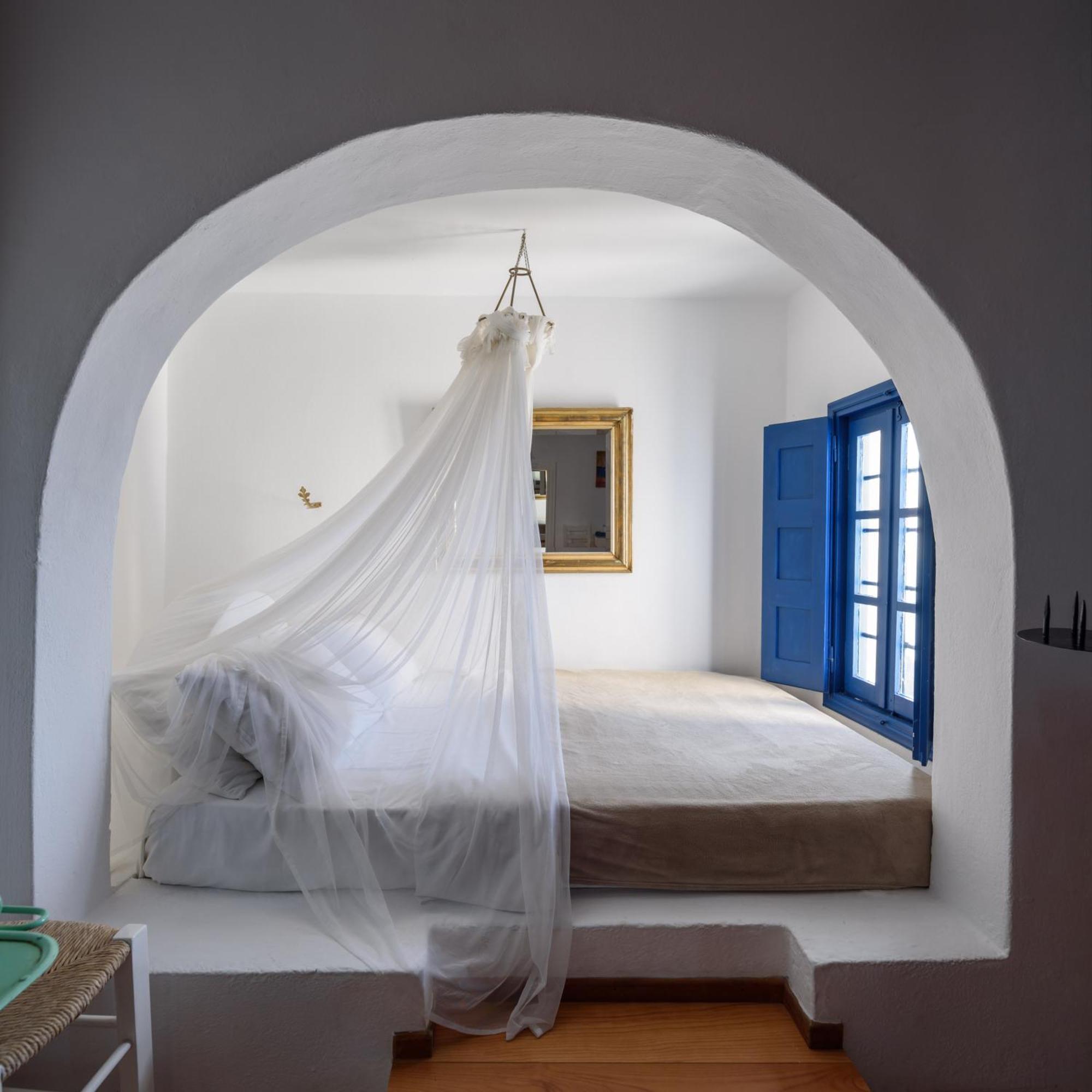 Heliotopos Imerovigli  Room photo